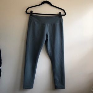 Zella Cropped Green Leggings